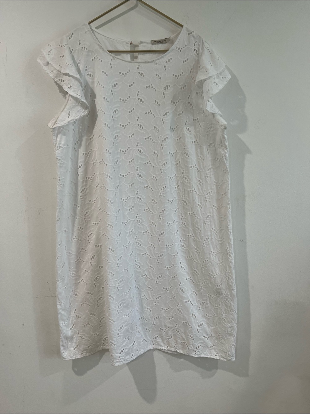 VALENTINA NALDI White Eyelet Ruffle-Sleeve Shift Dress - Women 1X